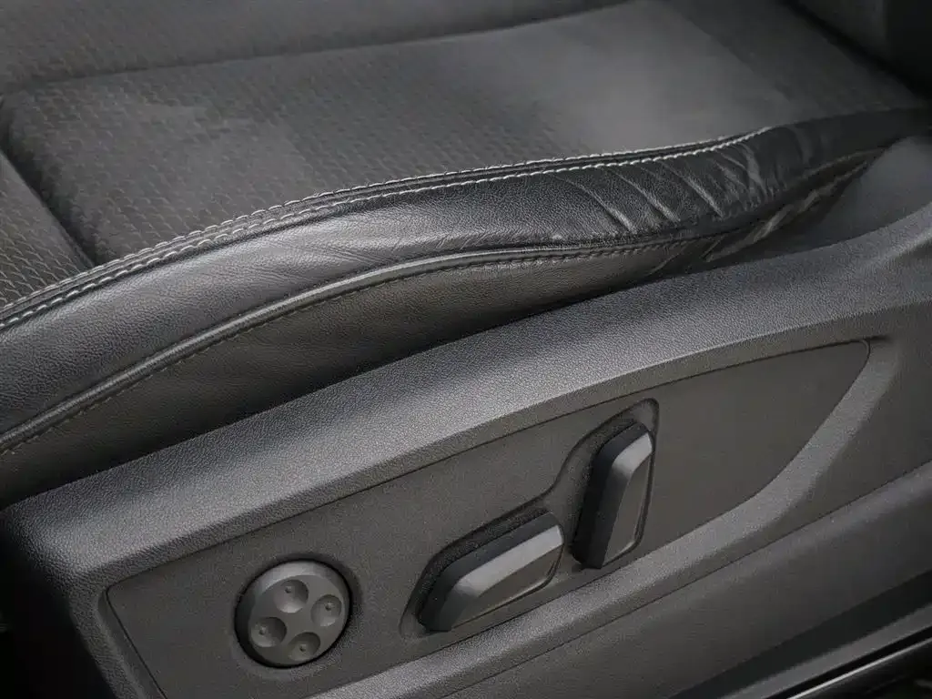 Audi Q5L Sportback 2021 из CN, фото 8