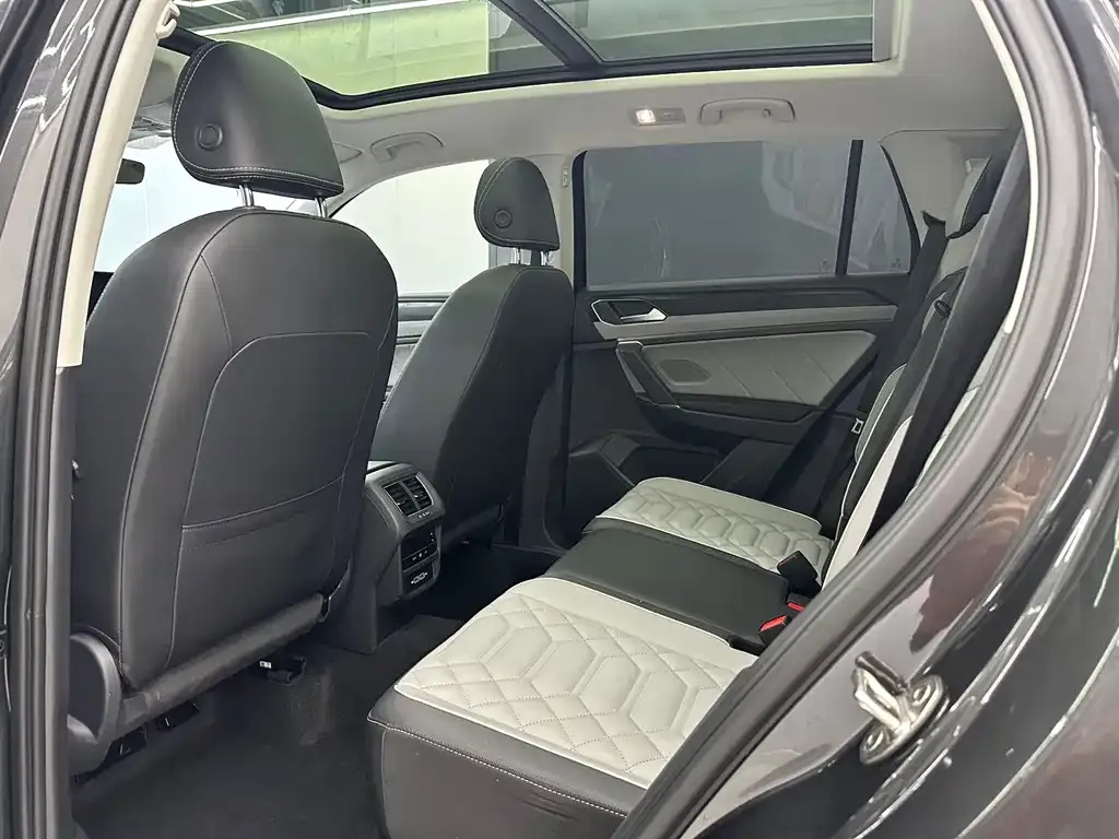 Volkswagen Tayron 2023 из CN, фото 4