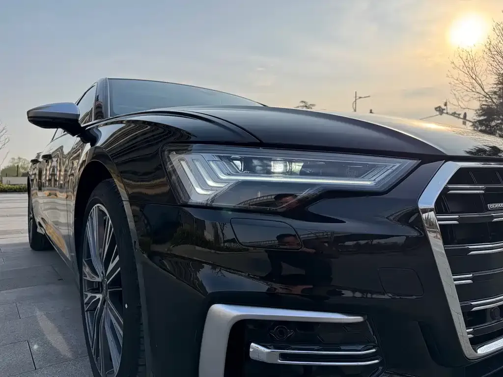 Audi A6L — фото 2