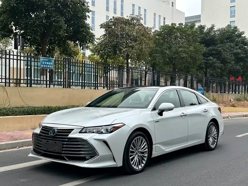 Toyota Avalon 2022 из CN, фото 1