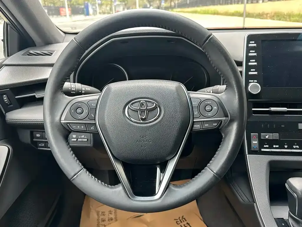 Toyota Avalon 2022 из CN, фото 9