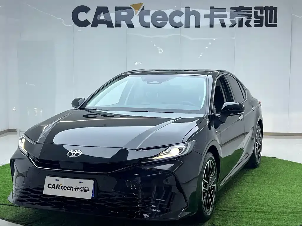 Toyota Camry 2025 из CN, фото 1