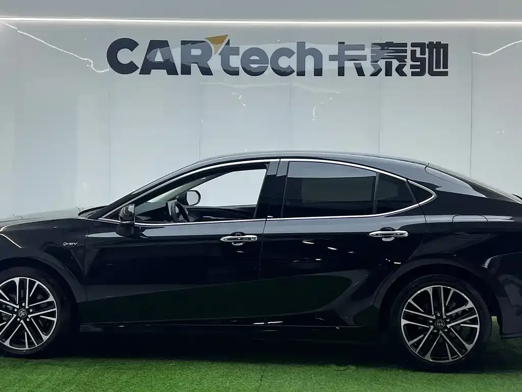Toyota Camry 2025 из CN, фото 3