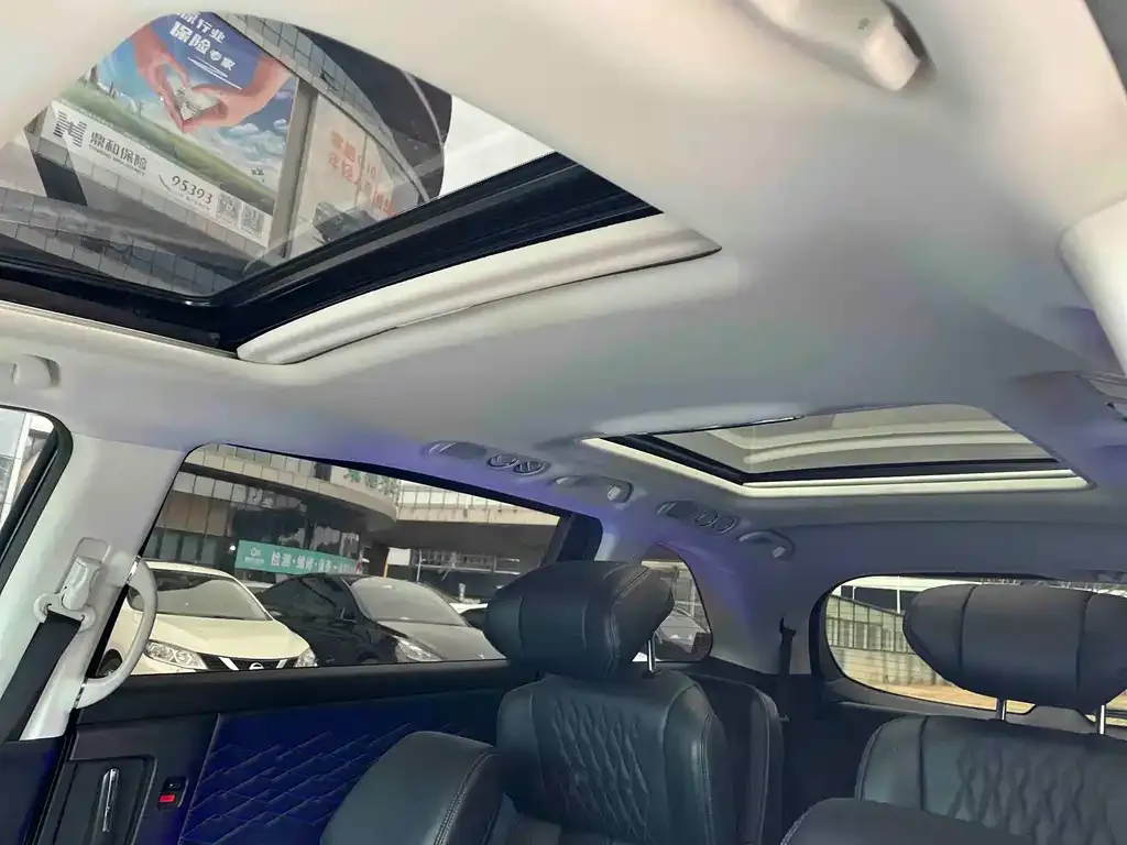 Honda Elysion 2023 из CN, фото 3