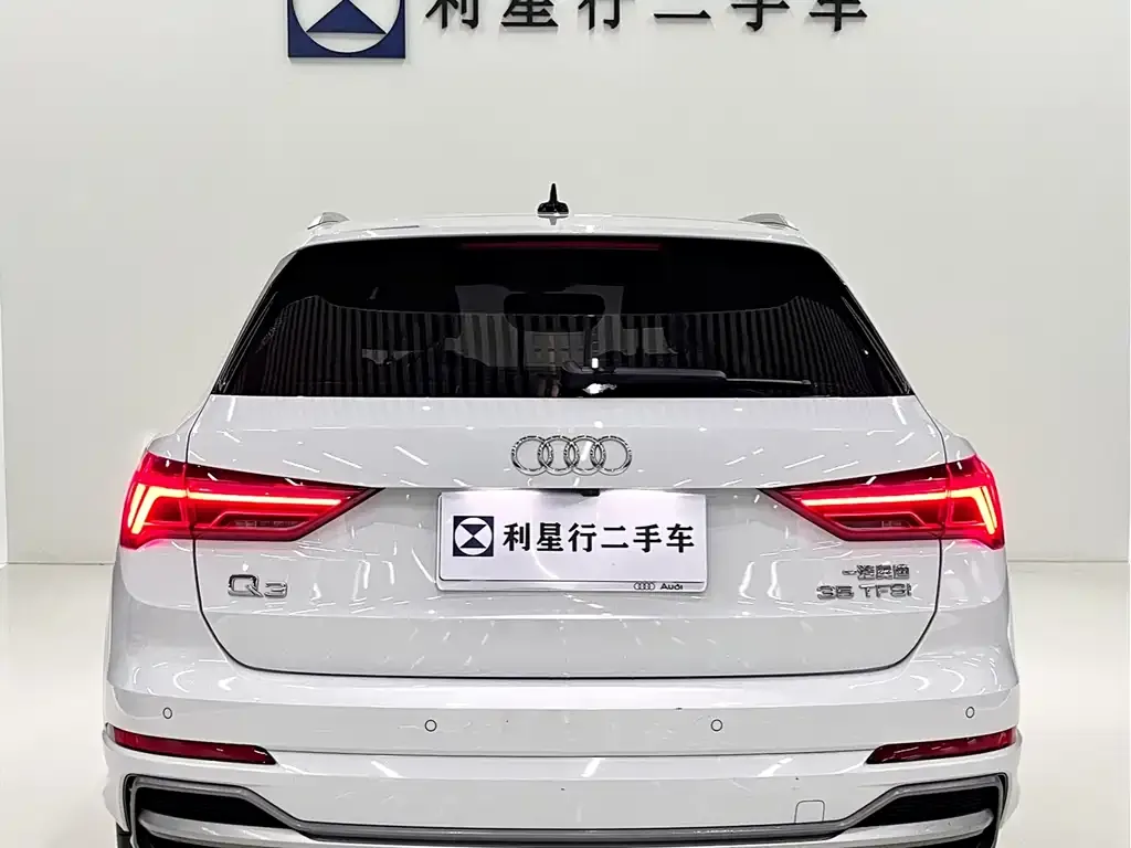 Audi Q3 — фото 10