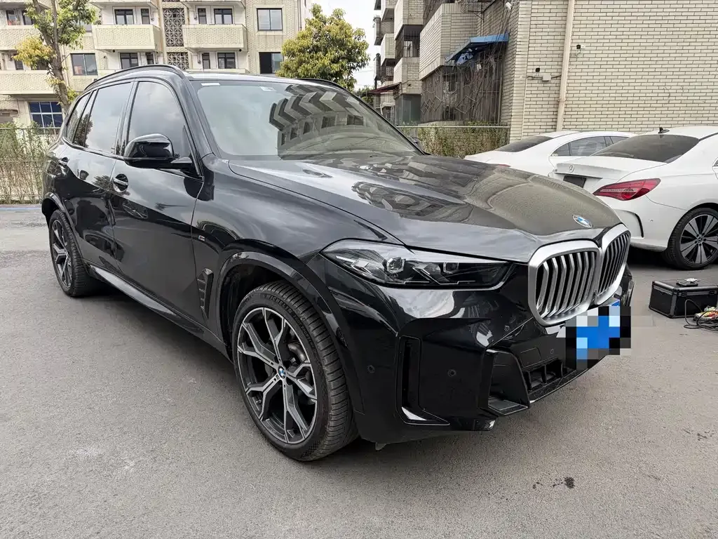 BMW X5 — фото 10