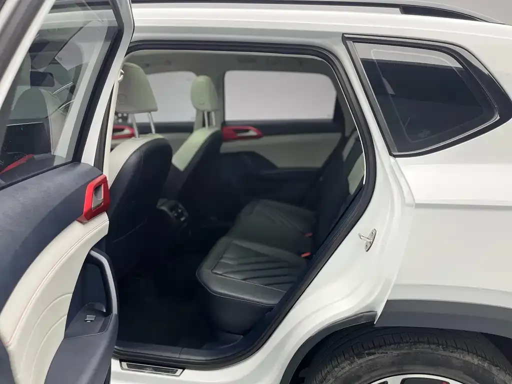 Volkswagen Tharu 2023 из CN, фото 3
