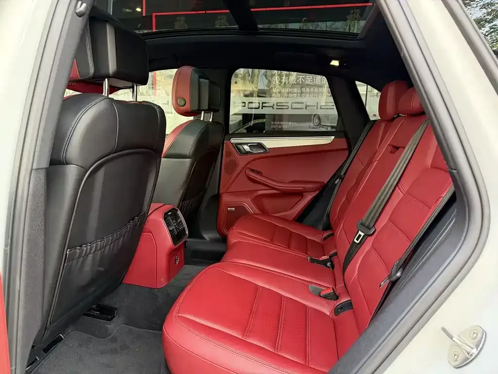 Porsche Macan 2023 из CN, фото 2