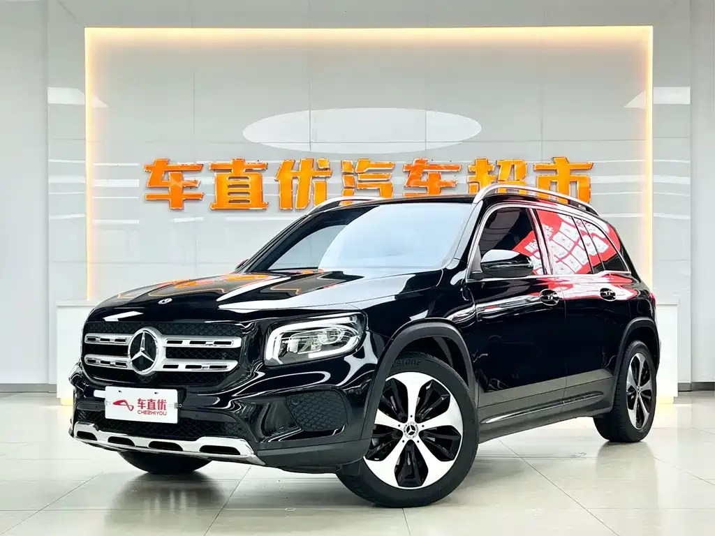 Mercedes-Benz GLB — фото 1
