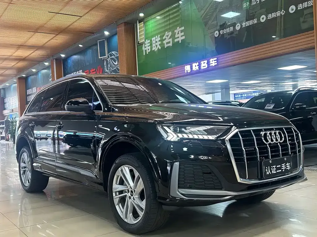 Audi Q7 2024 из CN, фото 4