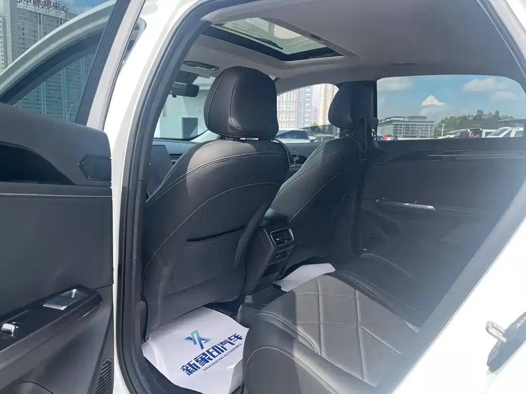Geely Galaxy L6 — фото 3