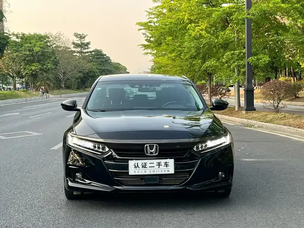 Honda Accord — фото 9