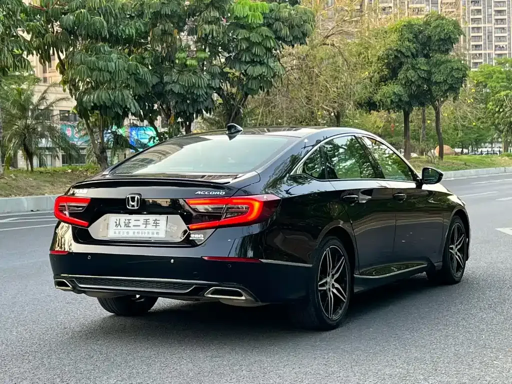 Honda Accord — фото 2
