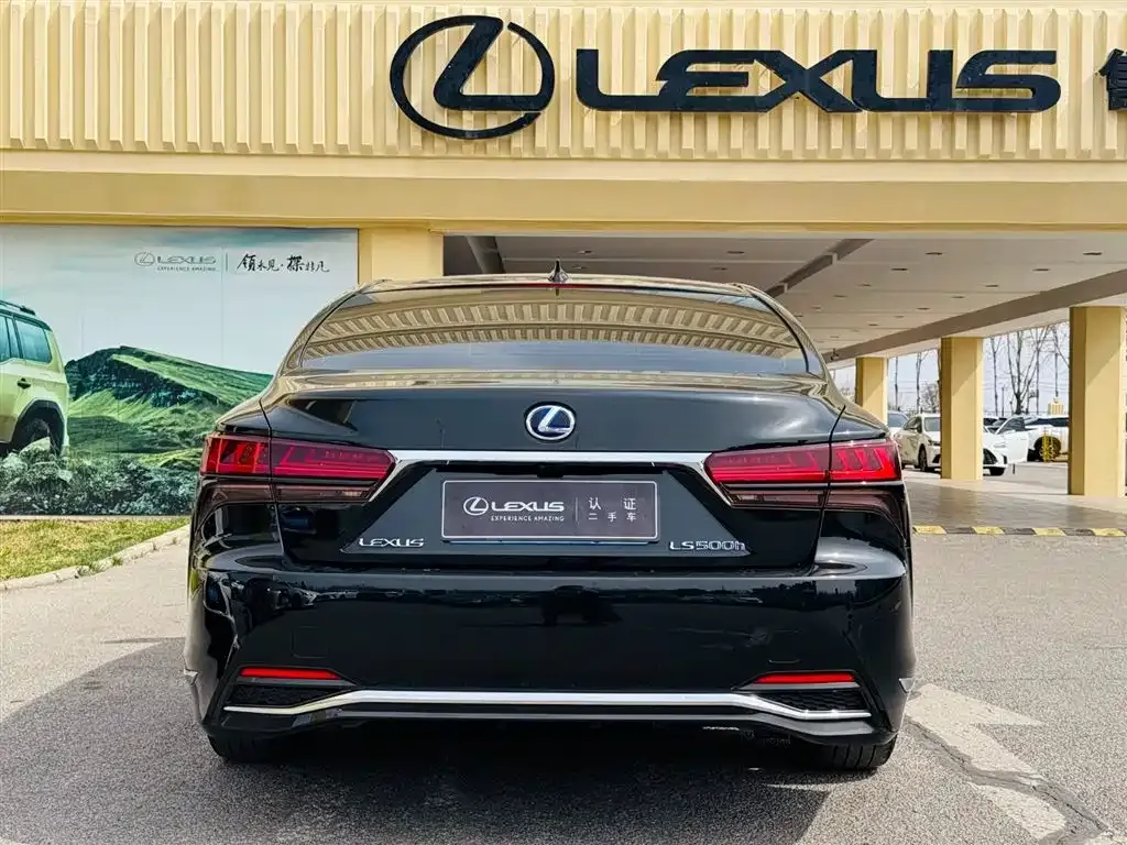 Lexus LS — фото 9