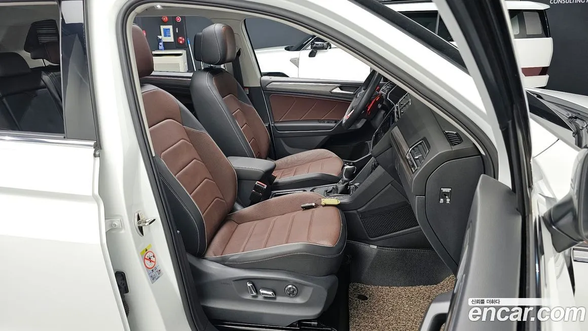 Volkswagen Tiguan — фото 7