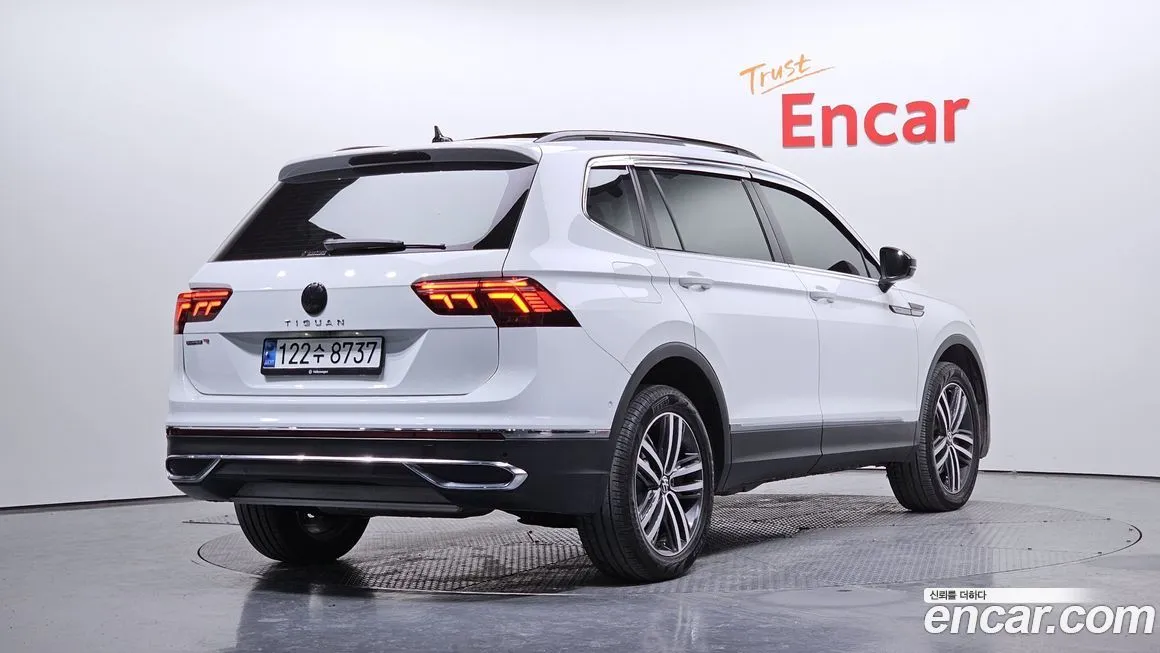 Volkswagen Tiguan — фото 3