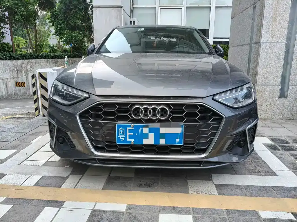 Audi A4L 2021 из CN, фото 1