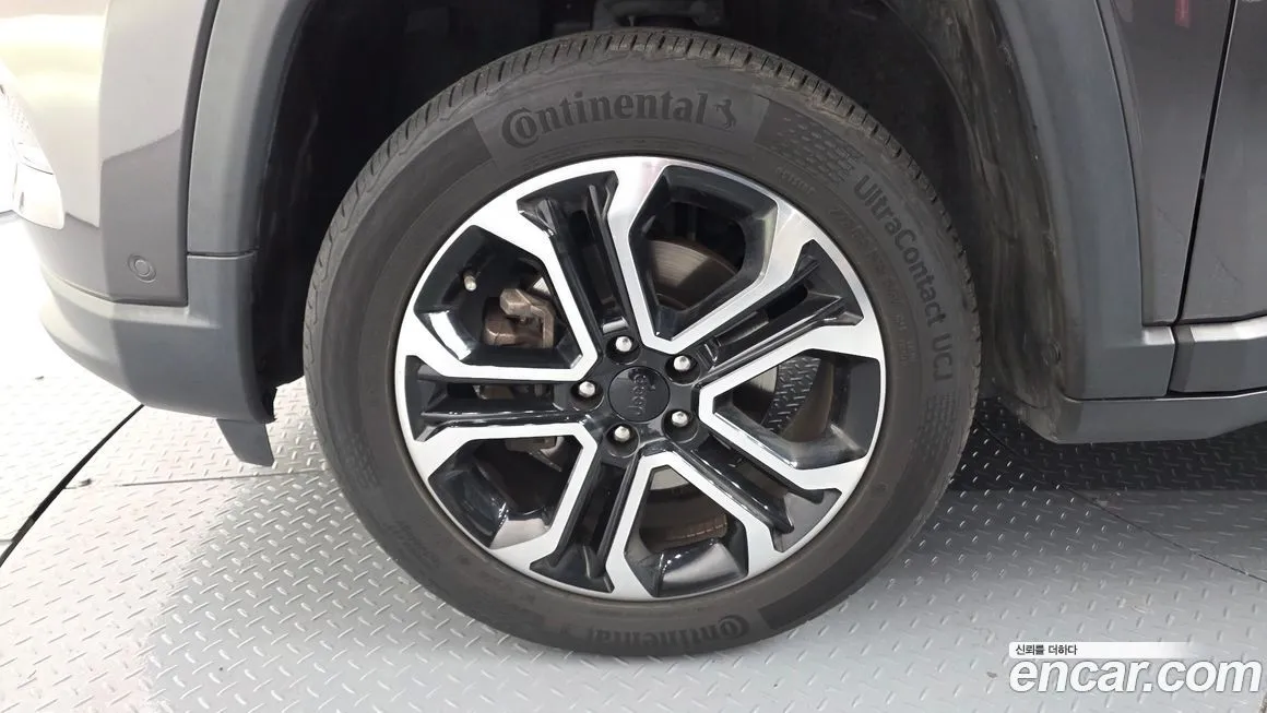 Jeep Compass 2022 из KR, фото 10