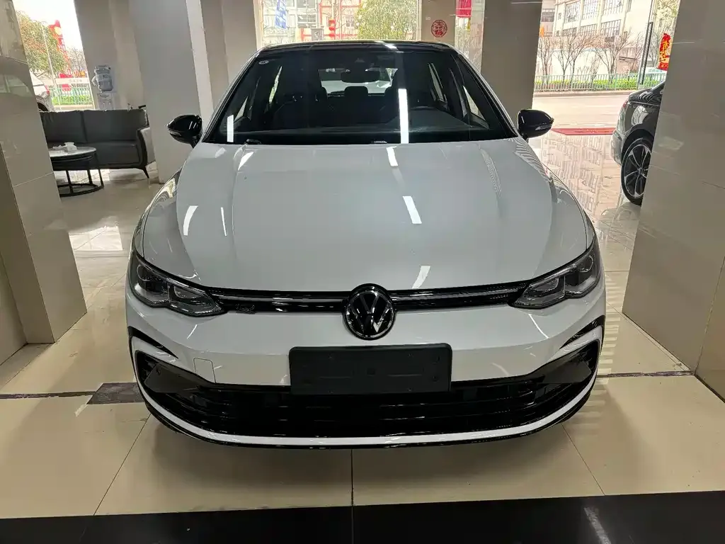 Volkswagen Golf 2022 из CN, фото 3