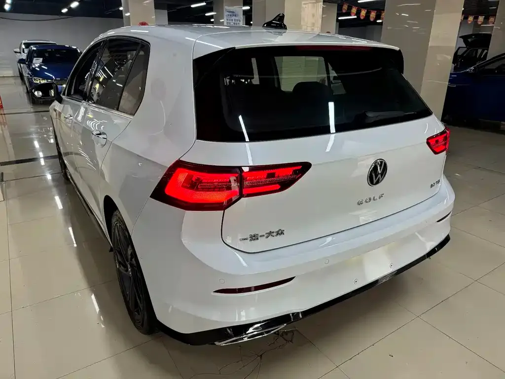 Volkswagen Golf 2022 из CN, фото 4