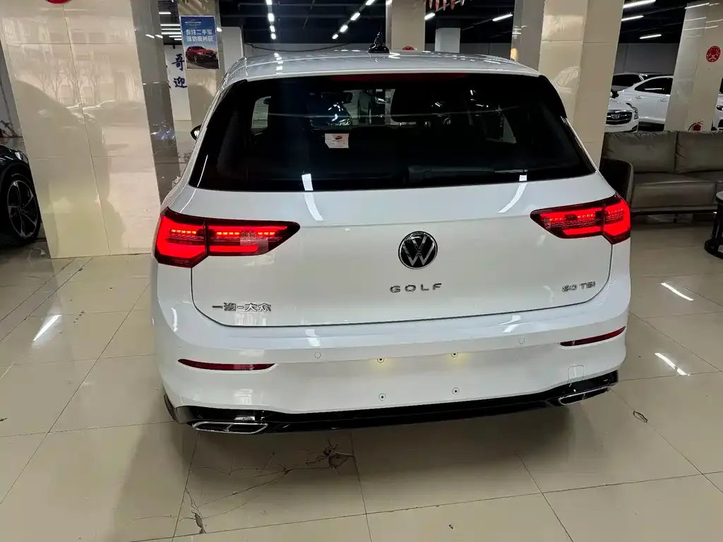 Volkswagen Golf 2022 из CN, фото 2