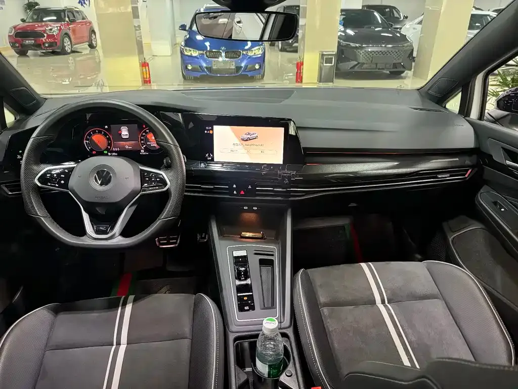 Volkswagen Golf 2022 из CN, фото 7