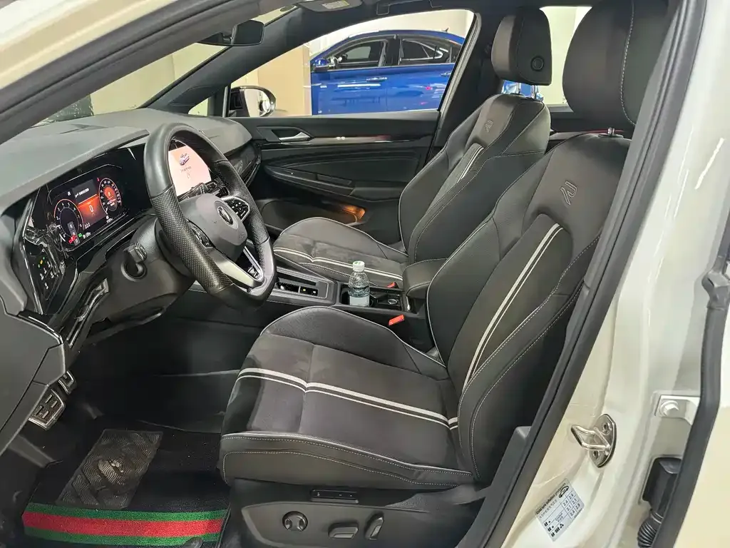 Volkswagen Golf 2022 из CN, фото 8