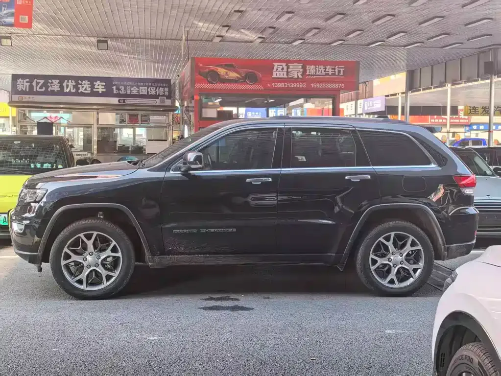 Jeep Grand Cherokee (Import) 2021 из CN, фото 6