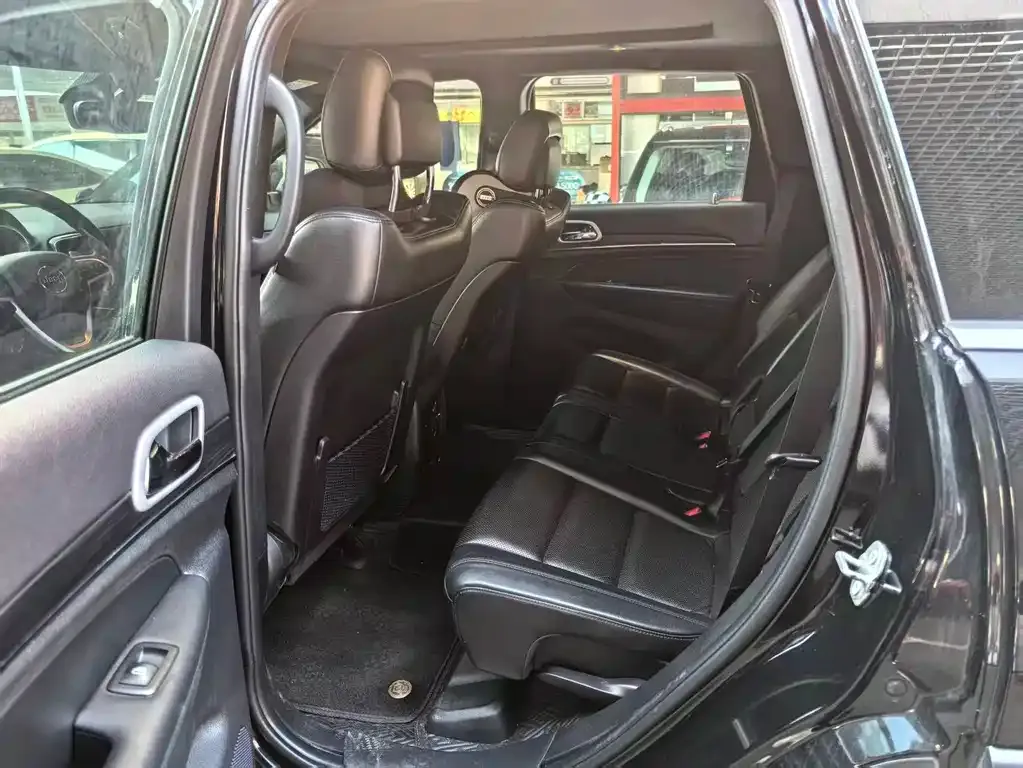 Jeep Grand Cherokee (Import) 2021 из CN, фото 9