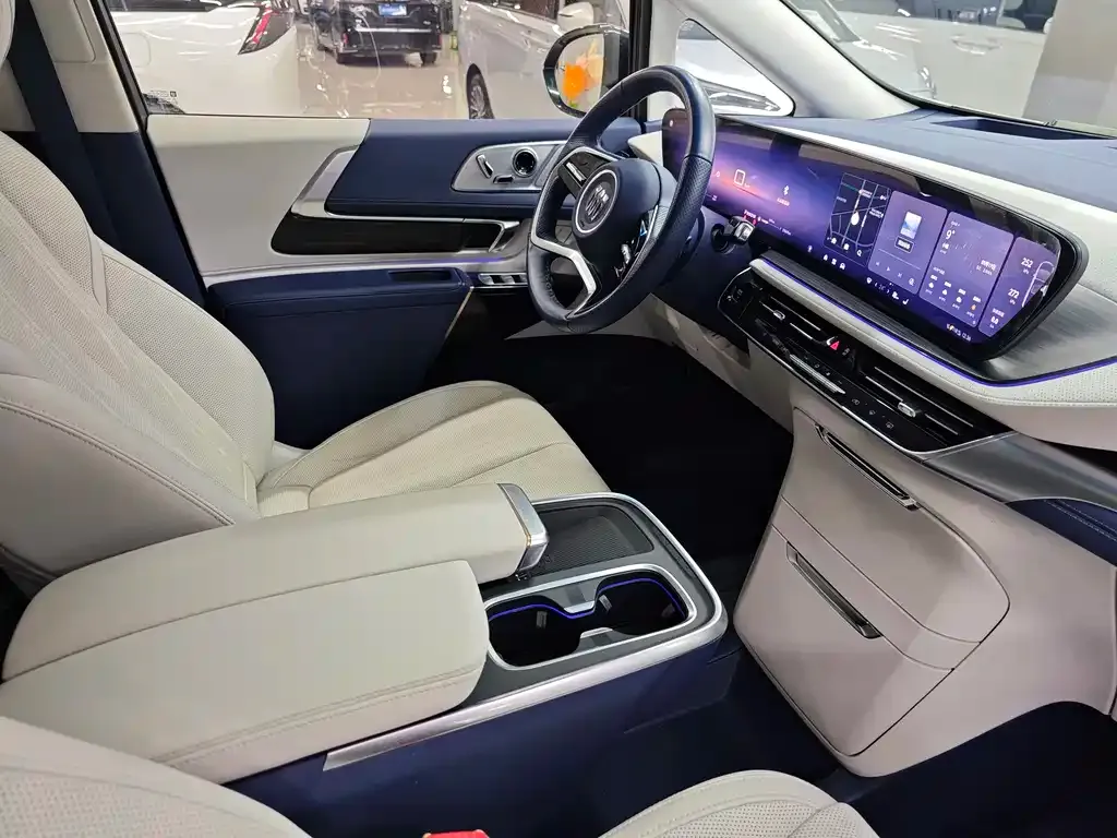 Buick Century 2023 из CN, фото 3