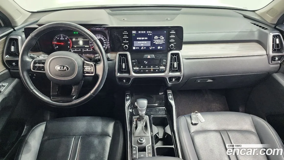 Kia Sorento — фото 10