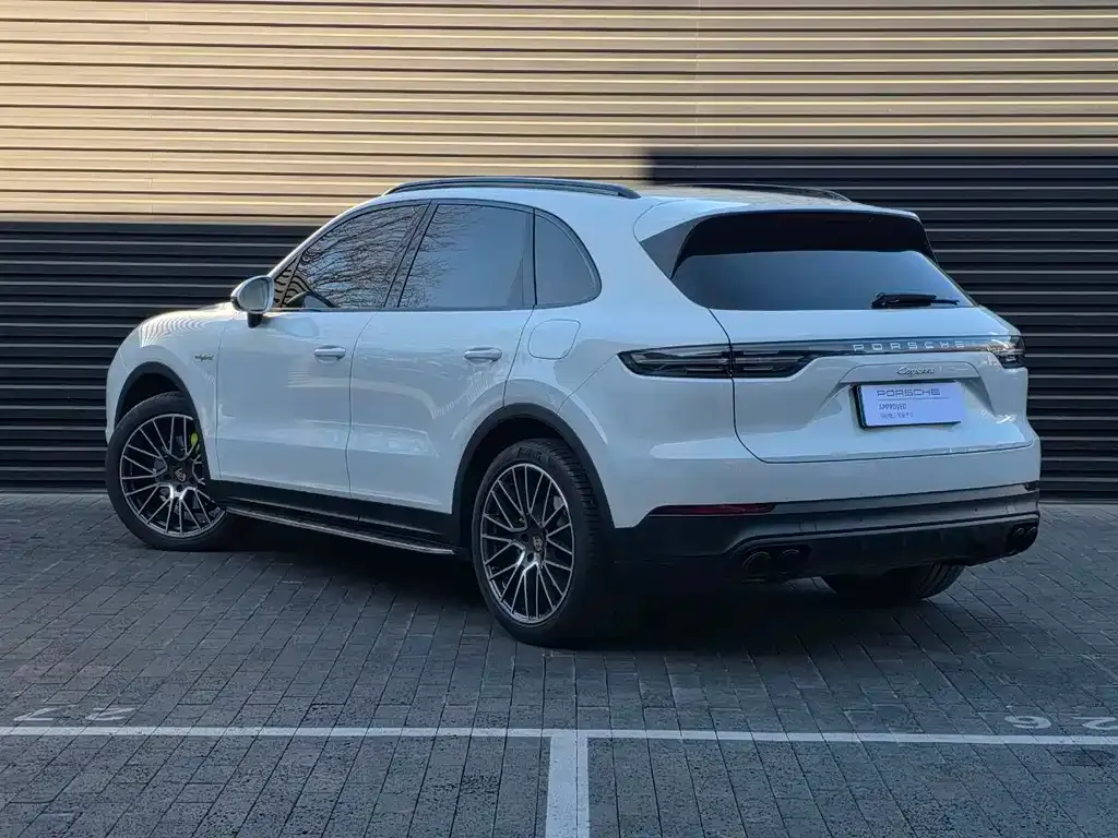 Porsche Cayenne Hybrid — фото 3