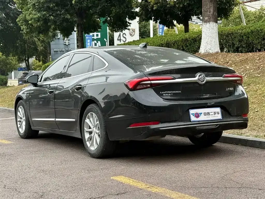 Buick LaCrosse — фото 10