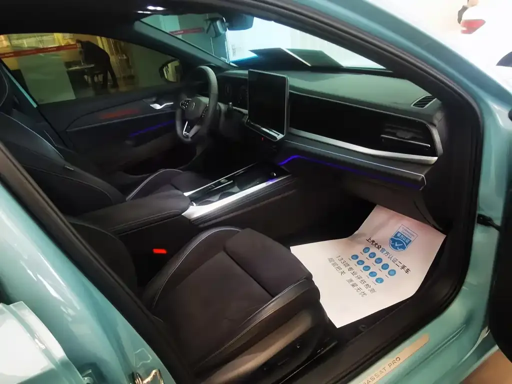 Volkswagen Passat 2024 из CN, фото 2