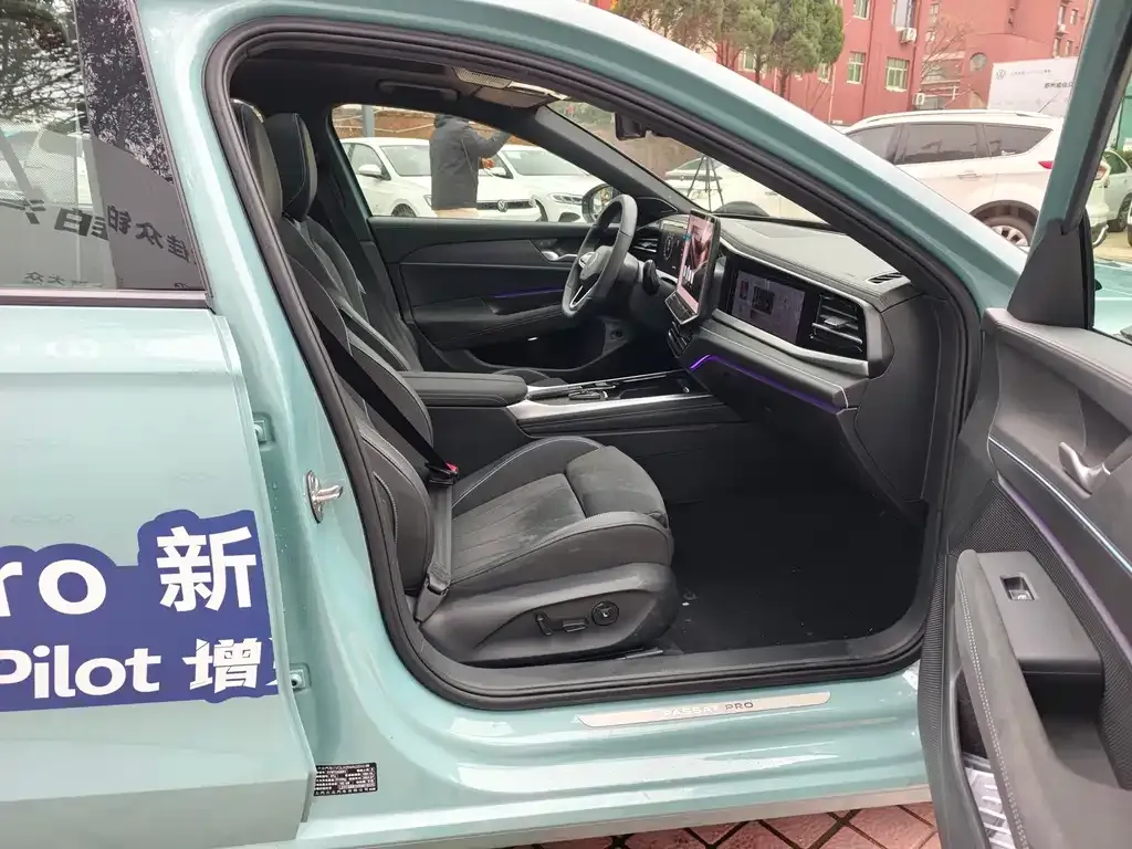 Volkswagen Passat 2024 из CN, фото 6