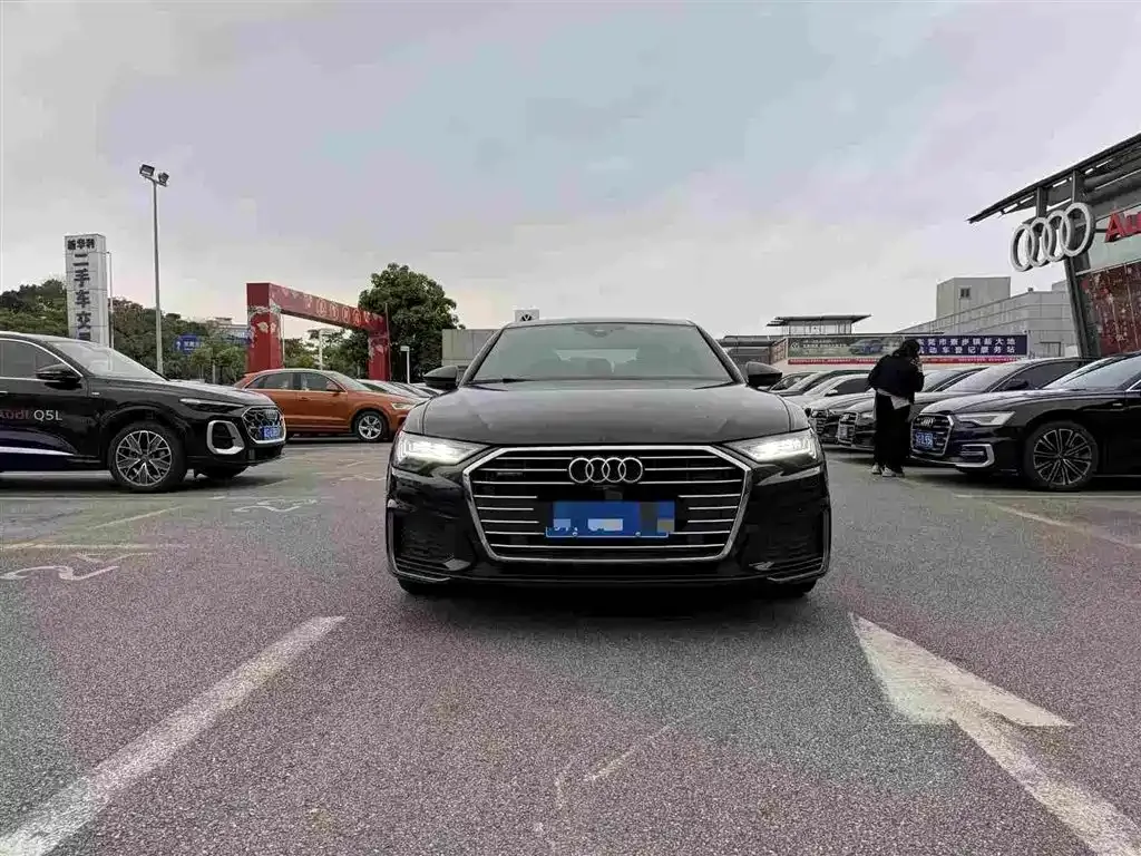 Audi A6L 2021 из CN, фото 9
