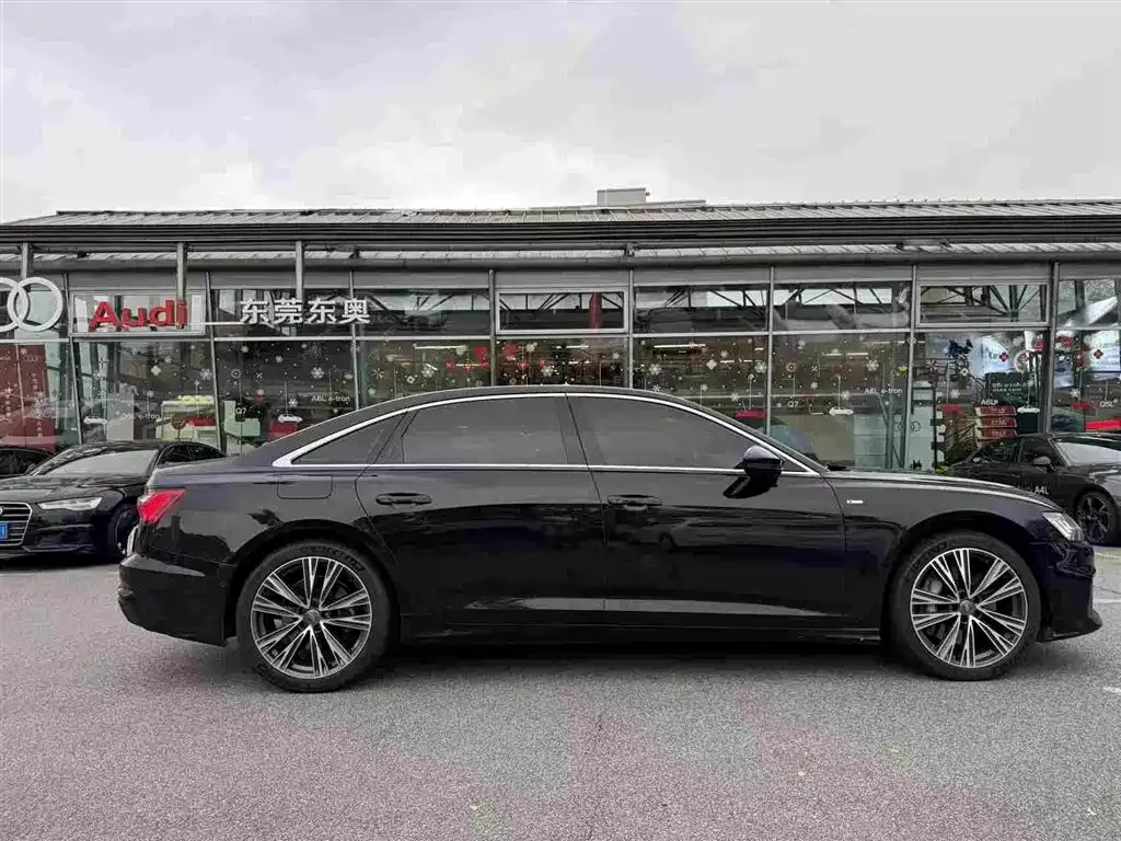 Audi A6L 2021 из CN, фото 6