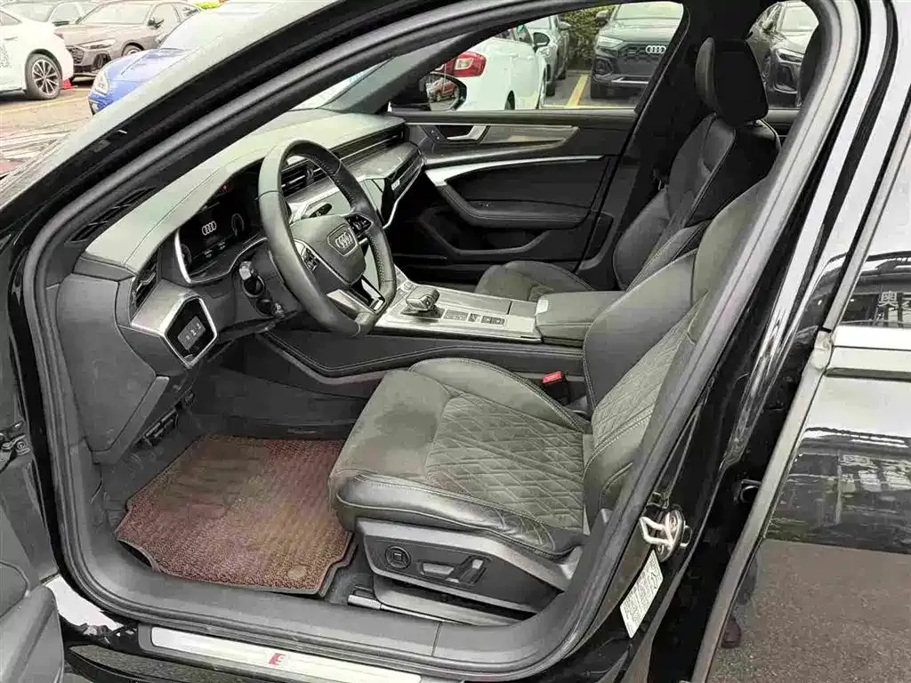 Audi A6L 2021 из CN, фото 3