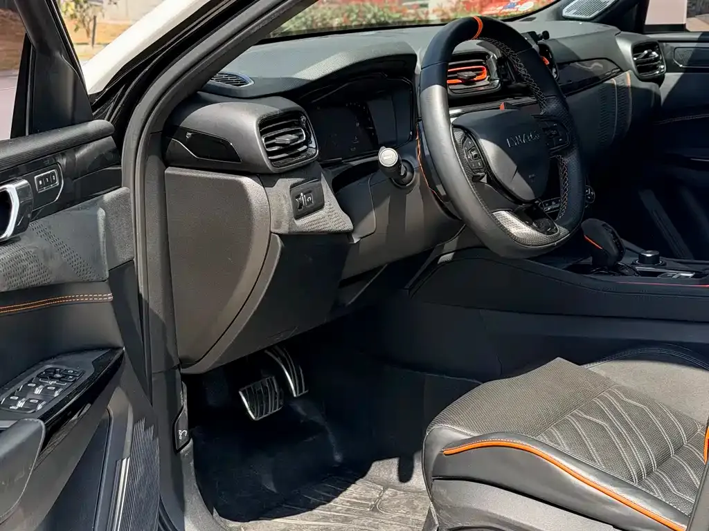 Lynk & Co 02 Hatchback 2021 из CN, фото 9