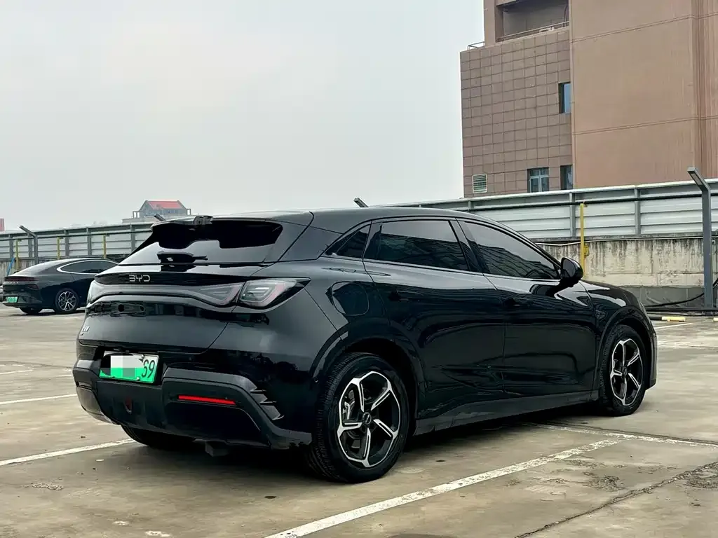 BYD Seal 06GT — фото 9