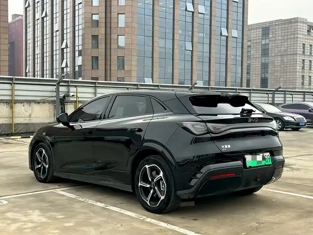 BYD Seal 06GT — фото 10
