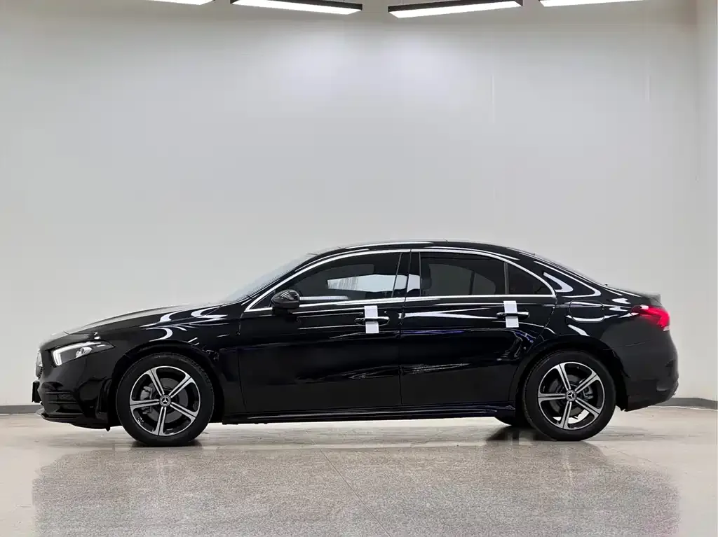 Mercedes-Benz A-Class 2023 из CN, фото 4