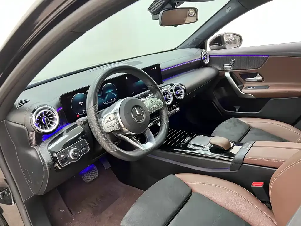 Mercedes-Benz A-Class 2023 из CN, фото 3