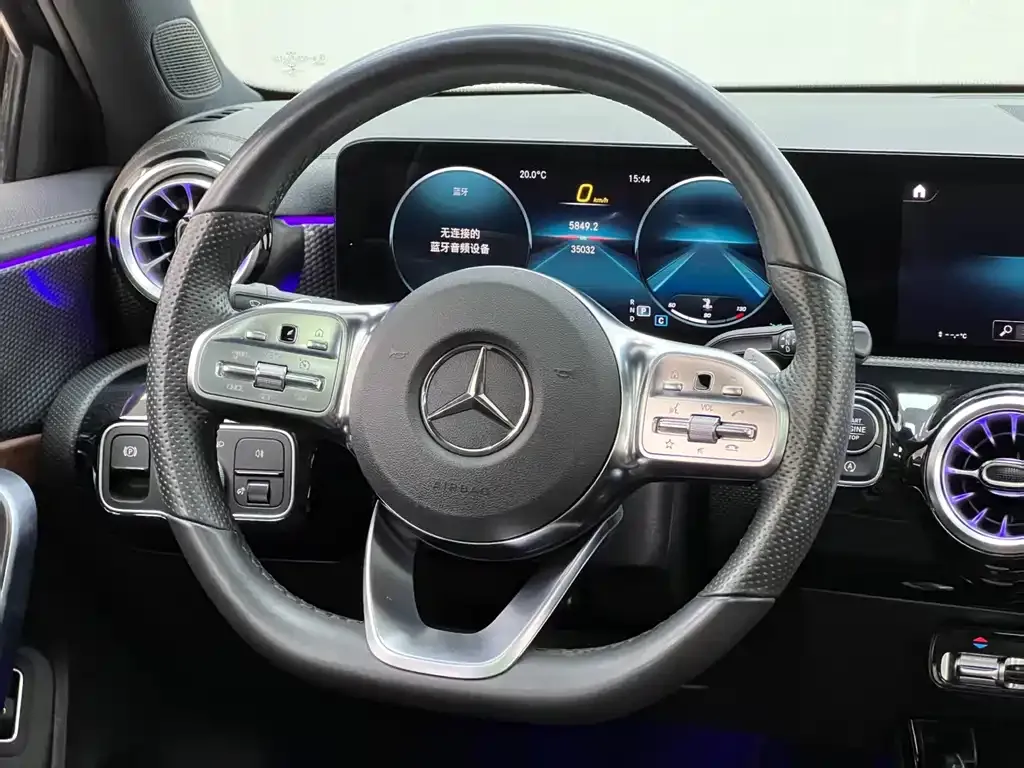 Mercedes-Benz A-Class 2023 из CN, фото 6