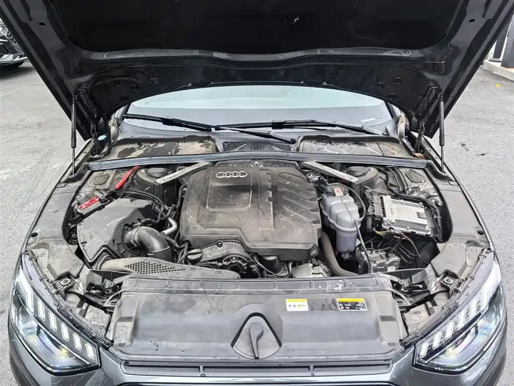 Audi A4L 2024 из CN, фото 9