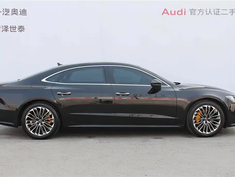 Audi A7L — фото 8