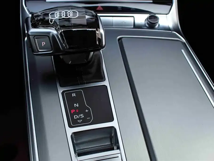 Audi A7L — фото 10