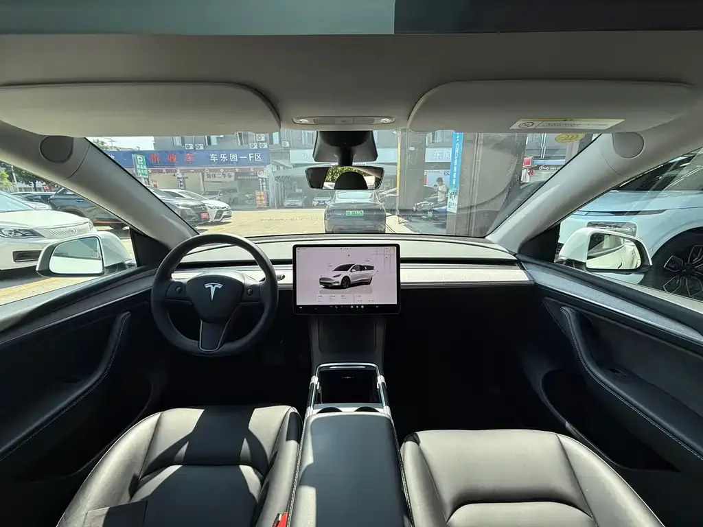 Tesla Model Y 2023 из CN, фото 7