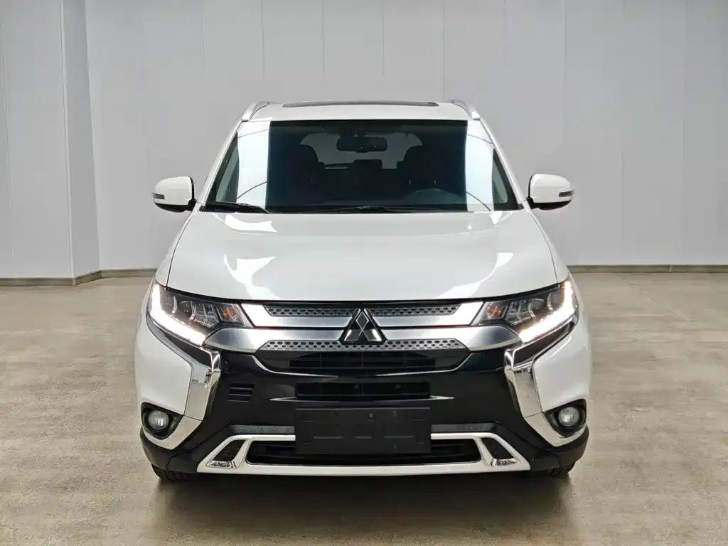 Mitsubishi Outlander 2021 из CN, фото 6