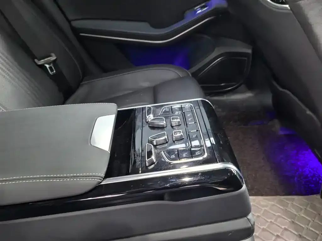 Hongqi H9 2021 из CN, фото 2